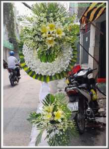 Vòng hoa viếng đám tang - HTL528